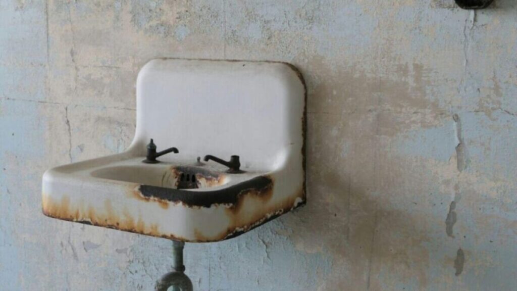 Bathroom Waterproofing Guide - Prevent Leaks & Mold 2025